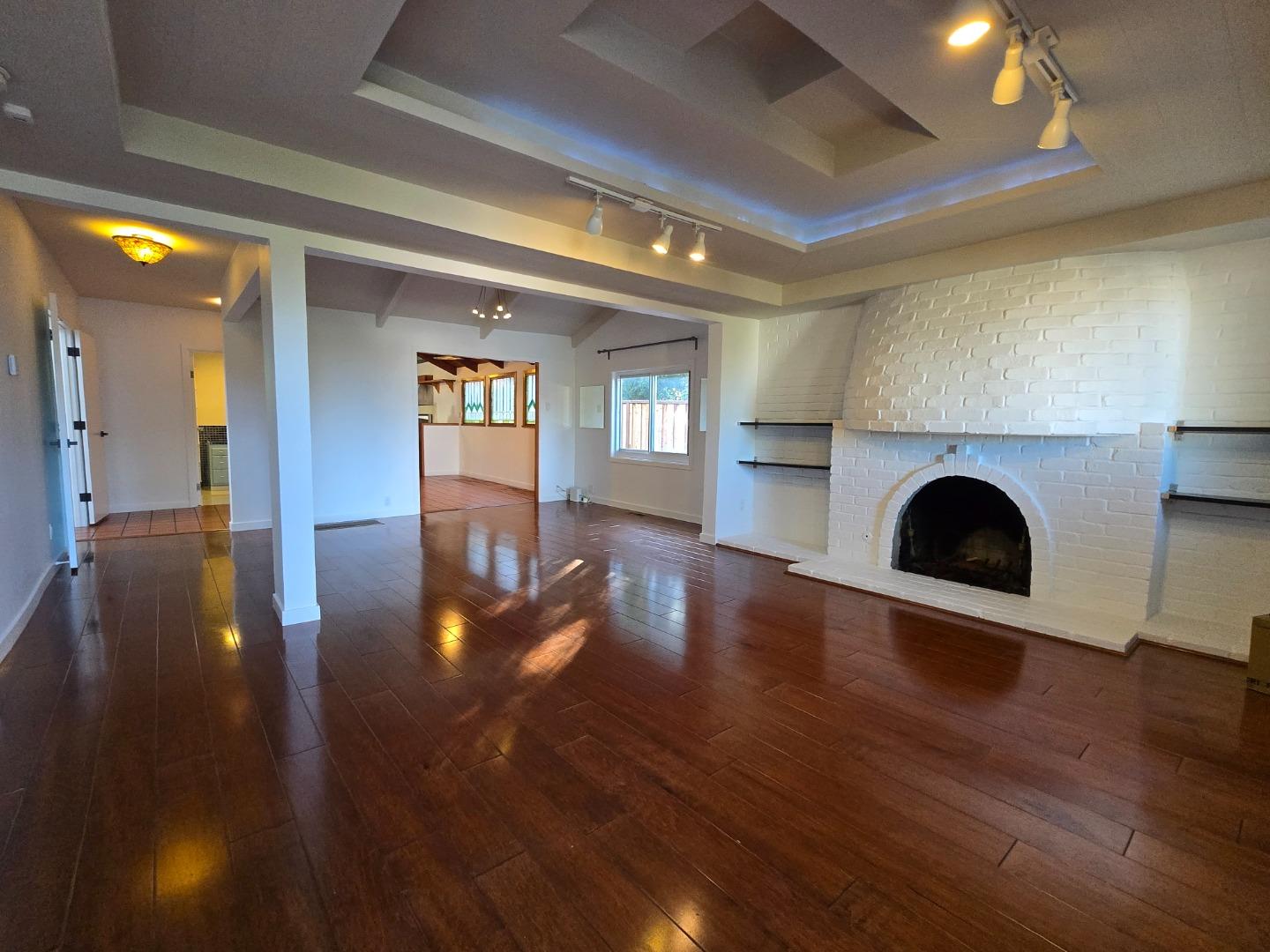 Detail Gallery Image 2 of 21 For 131 Hazel Ave, Millbrae,  CA 94030 - 5 Beds | 3/1 Baths