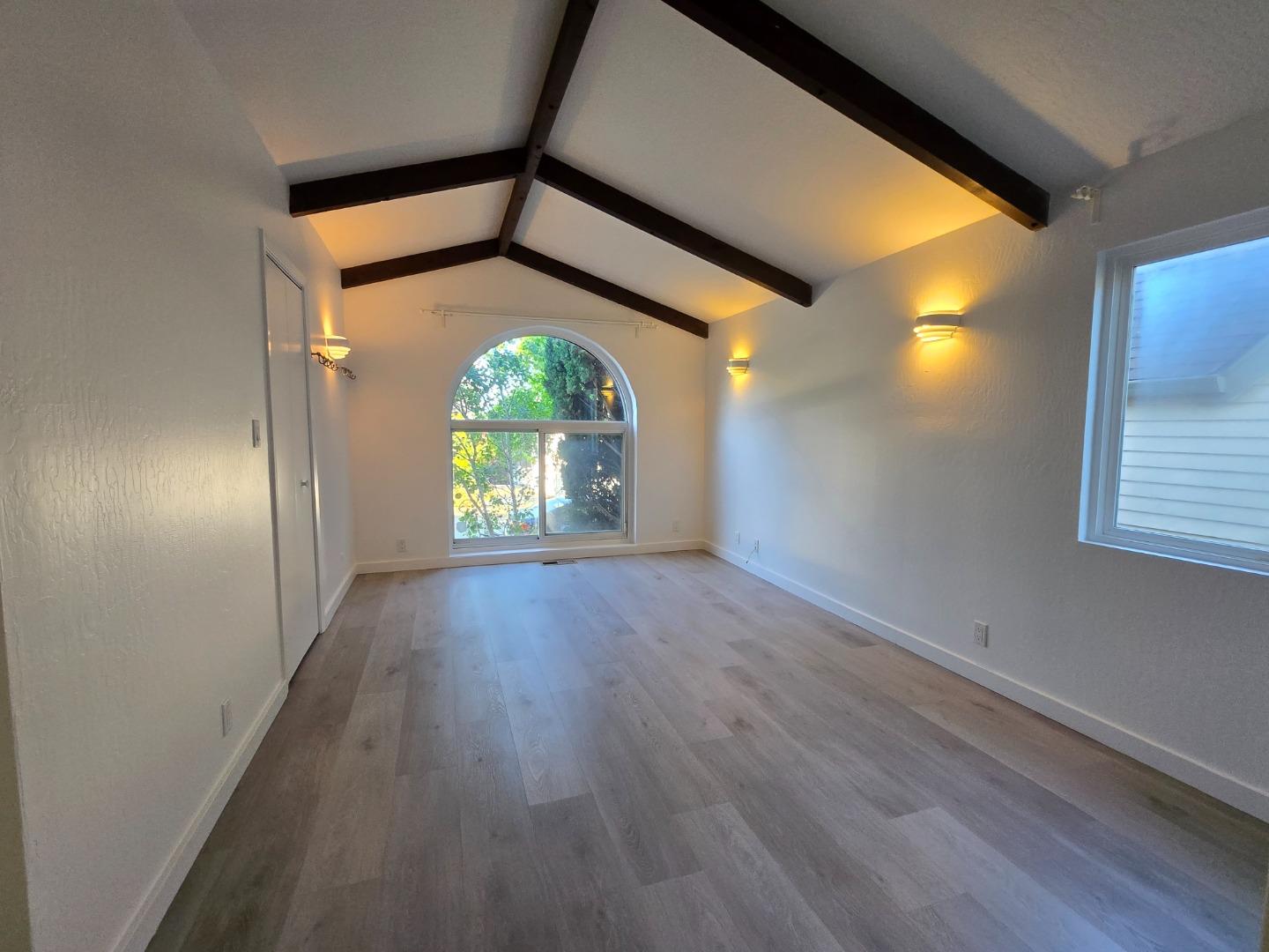 Detail Gallery Image 3 of 21 For 131 Hazel Ave, Millbrae,  CA 94030 - 5 Beds | 3/1 Baths