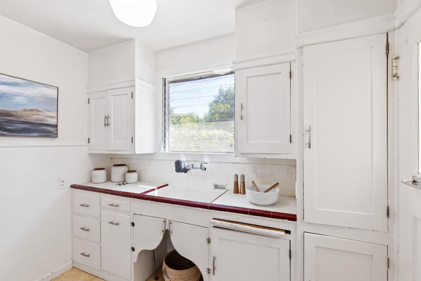 Detail Gallery Image 11 of 24 For 994 Ramona Ct, San Jose,  CA 95125 - 2 Beds | 1 Baths
