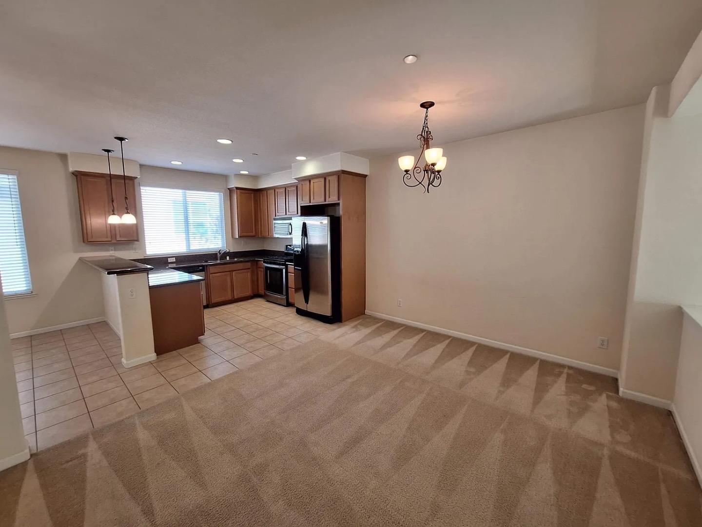 Detail Gallery Image 11 of 20 For 2580 W El Camino Ave, Sacramento,  CA 95833 - 2 Beds | 2/1 Baths