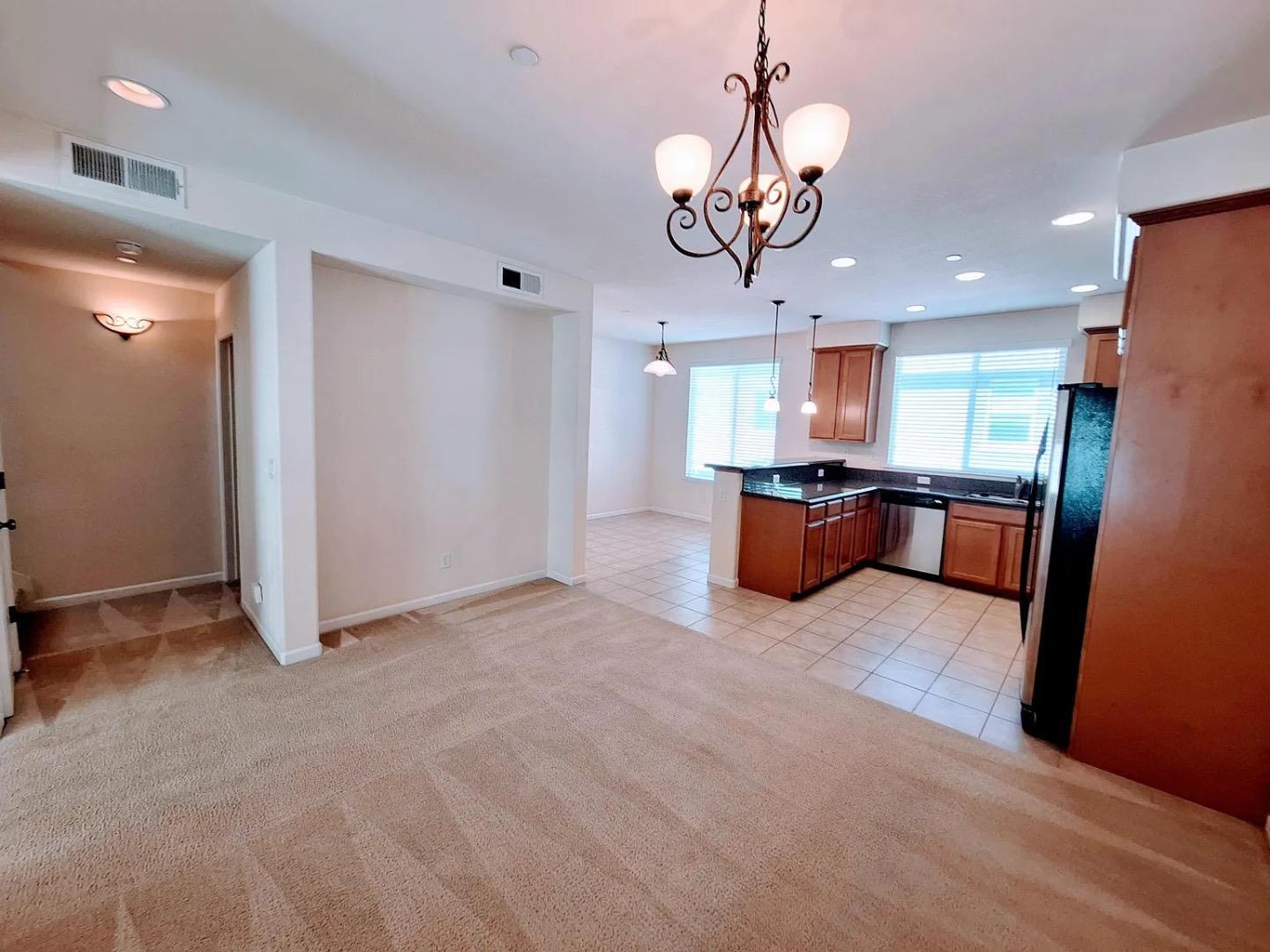 Detail Gallery Image 13 of 20 For 2580 W El Camino Ave, Sacramento,  CA 95833 - 2 Beds | 2/1 Baths