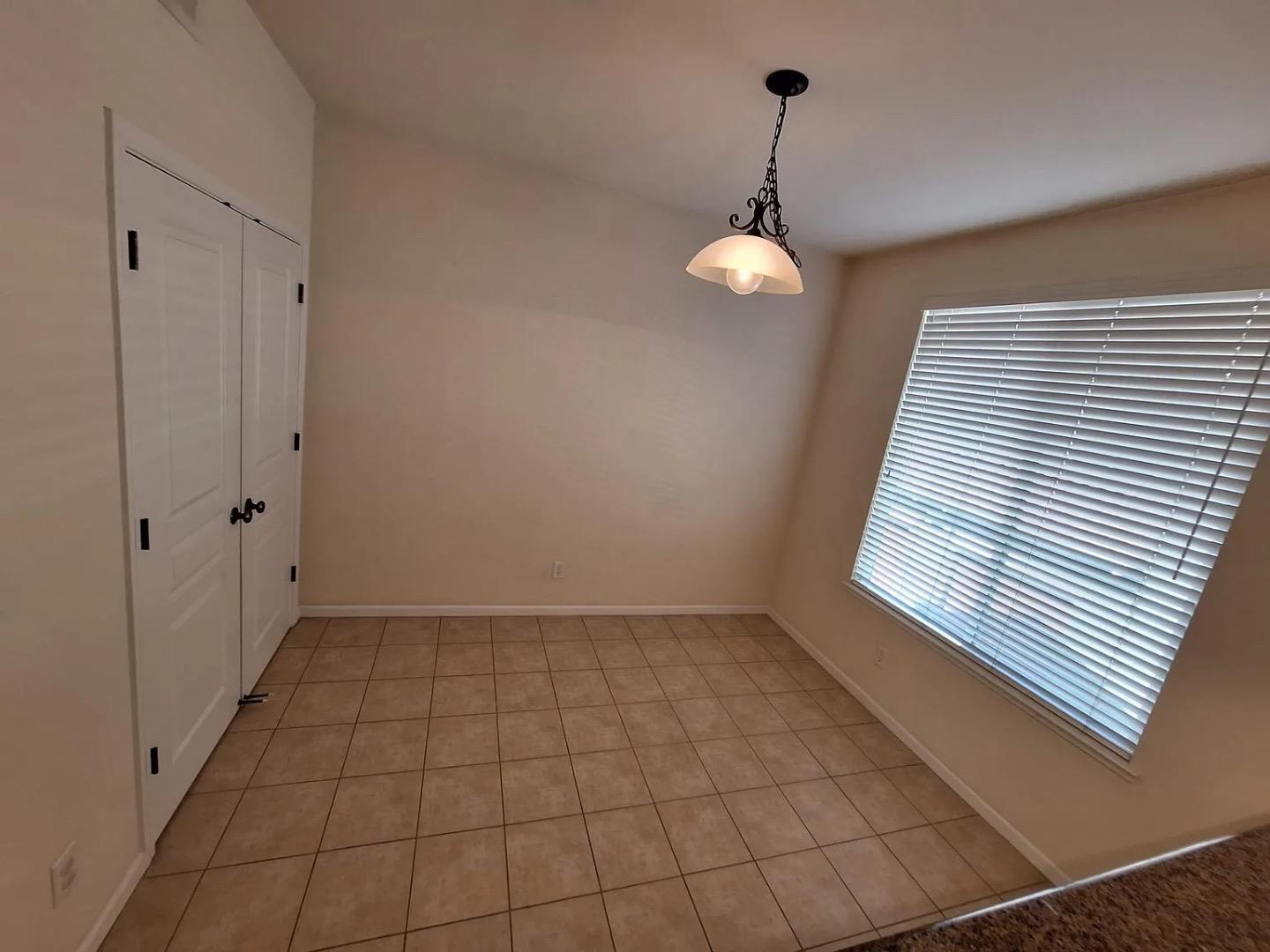 Detail Gallery Image 14 of 20 For 2580 W El Camino Ave, Sacramento,  CA 95833 - 2 Beds | 2/1 Baths