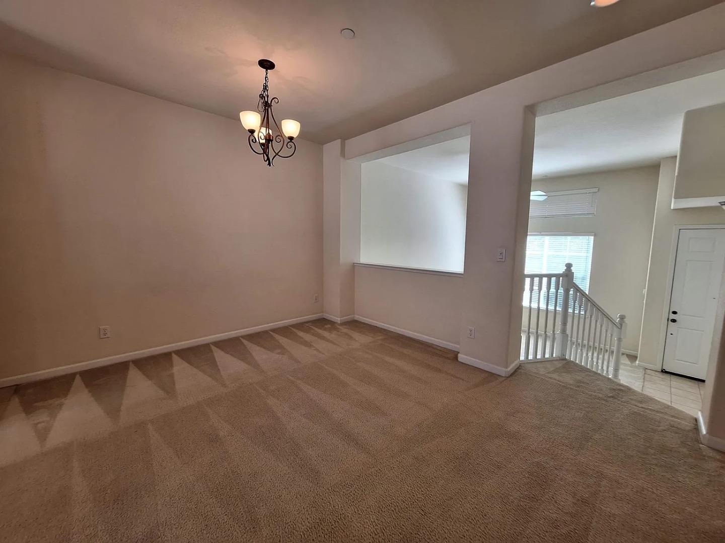Detail Gallery Image 3 of 20 For 2580 W El Camino Ave, Sacramento,  CA 95833 - 2 Beds | 2/1 Baths