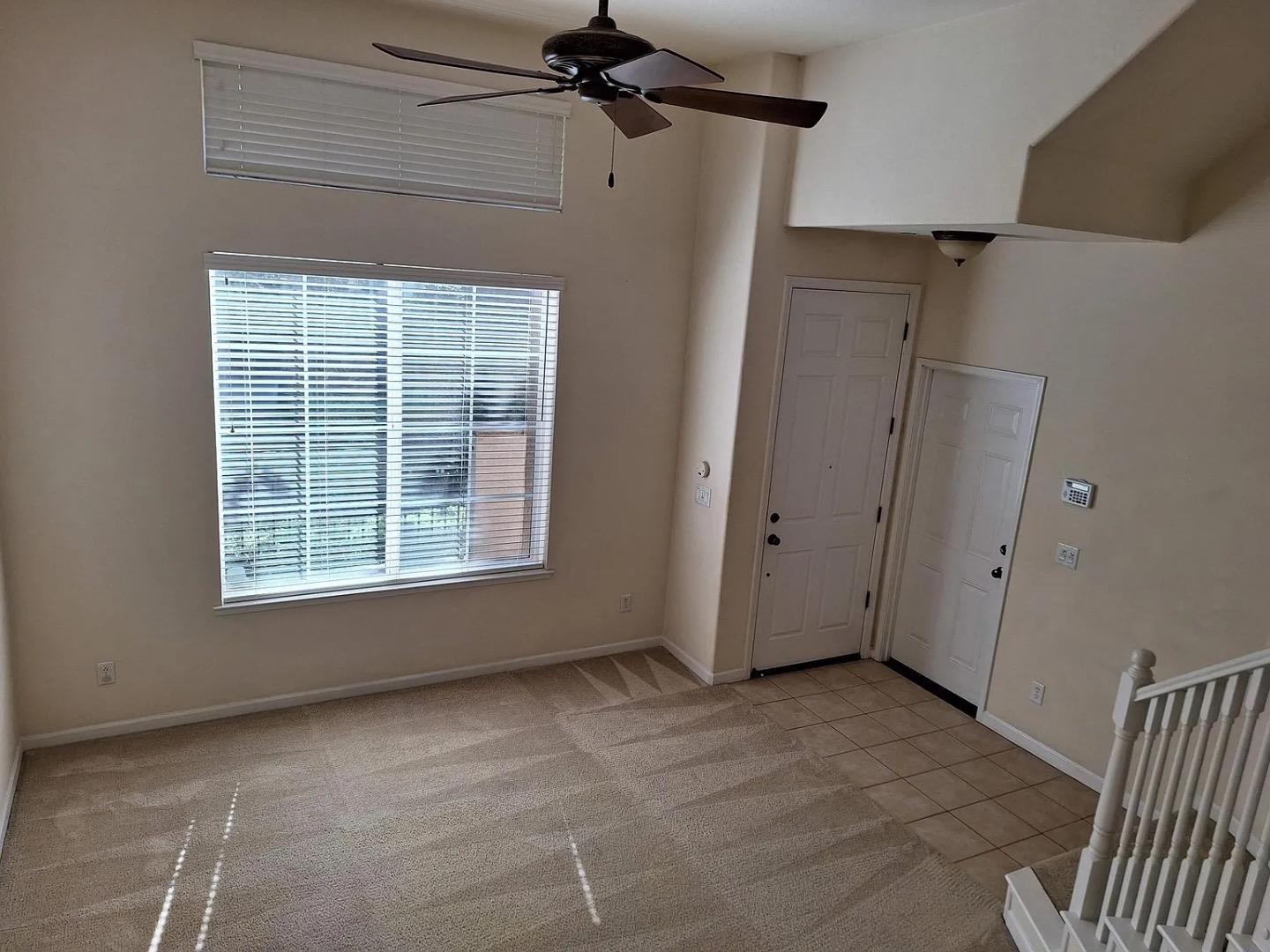 Detail Gallery Image 5 of 20 For 2580 W El Camino Ave, Sacramento,  CA 95833 - 2 Beds | 2/1 Baths