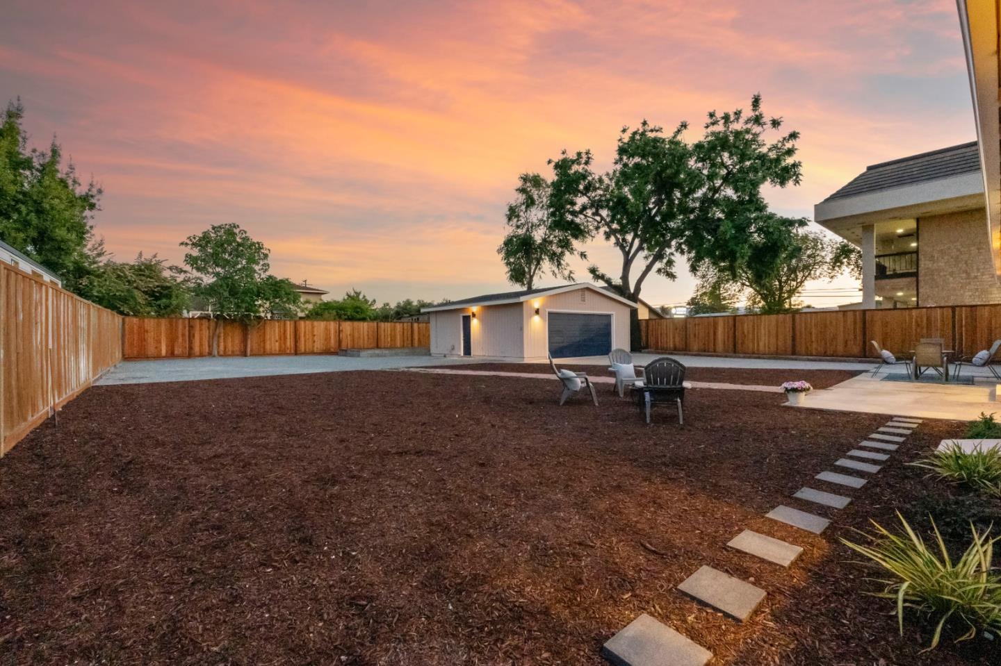 Detail Gallery Image 16 of 48 For 4172 Will Rogers Dr, San Jose,  CA 95117 - 3 Beds | 2/1 Baths