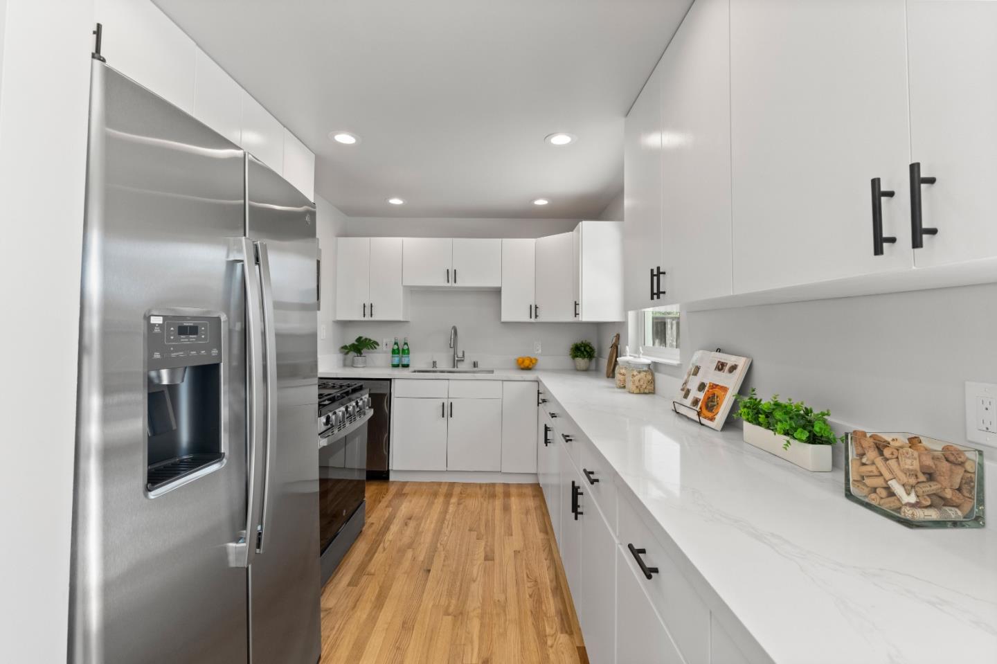 Detail Gallery Image 25 of 48 For 4172 Will Rogers Dr, San Jose,  CA 95117 - 3 Beds | 2/1 Baths