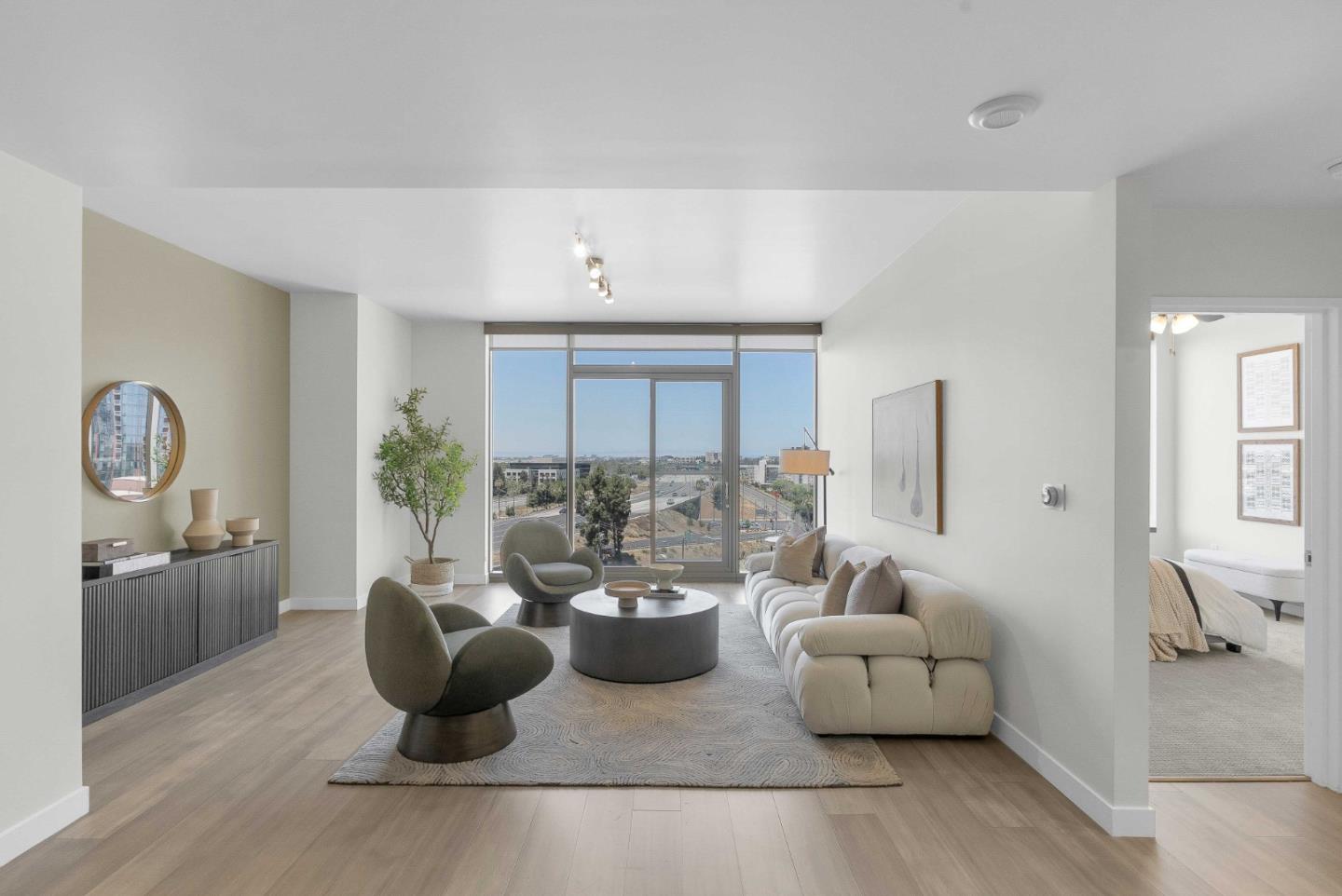 Detail Gallery Image 2 of 38 For 38 N Almaden Blvd #1013,  San Jose,  CA 95110 - 1 Beds | 1 Baths