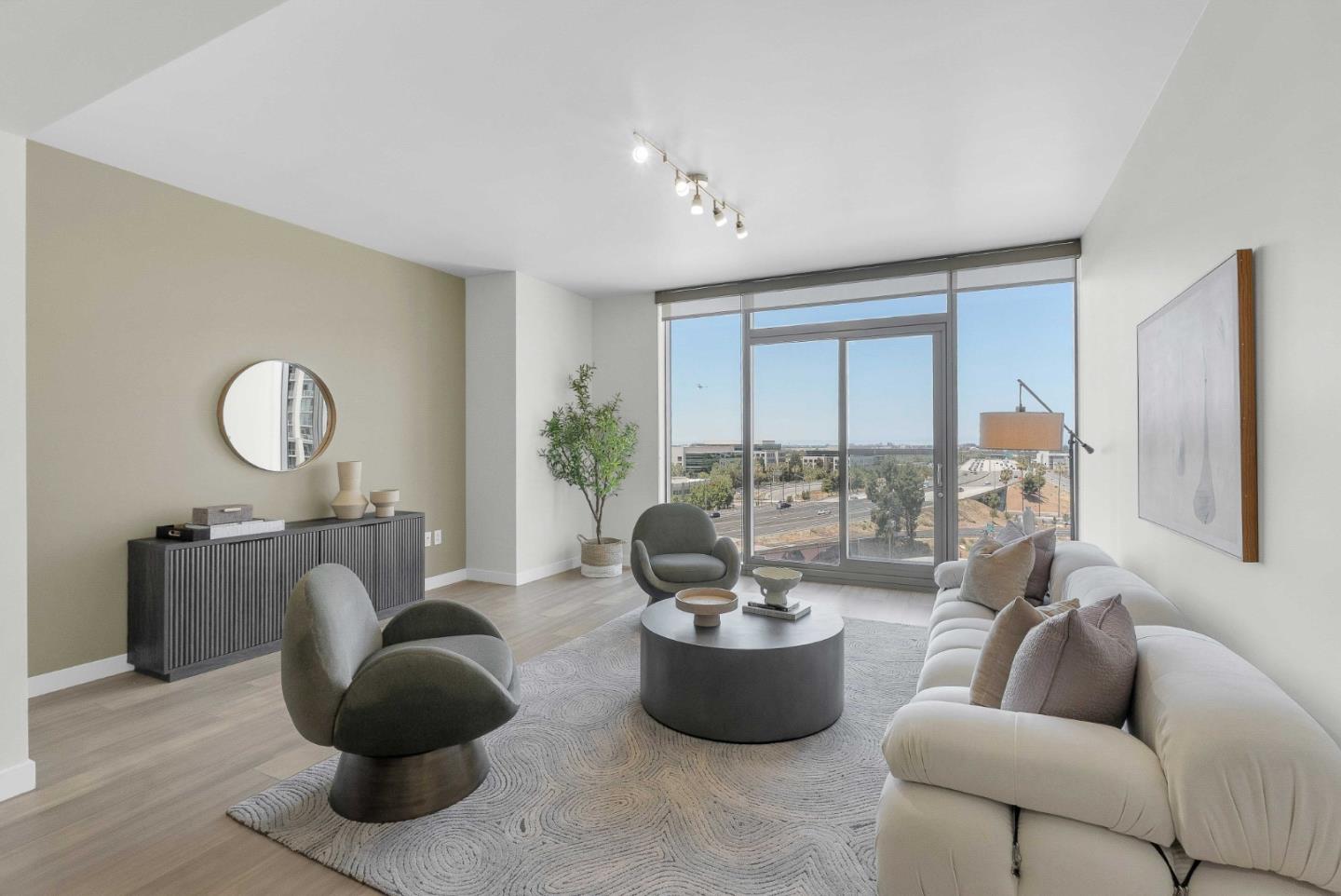 Detail Gallery Image 3 of 38 For 38 N Almaden Blvd #1013,  San Jose,  CA 95110 - 1 Beds | 1 Baths