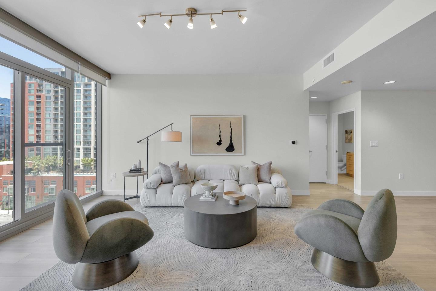 Detail Gallery Image 6 of 38 For 38 N Almaden Blvd #1013,  San Jose,  CA 95110 - 1 Beds | 1 Baths