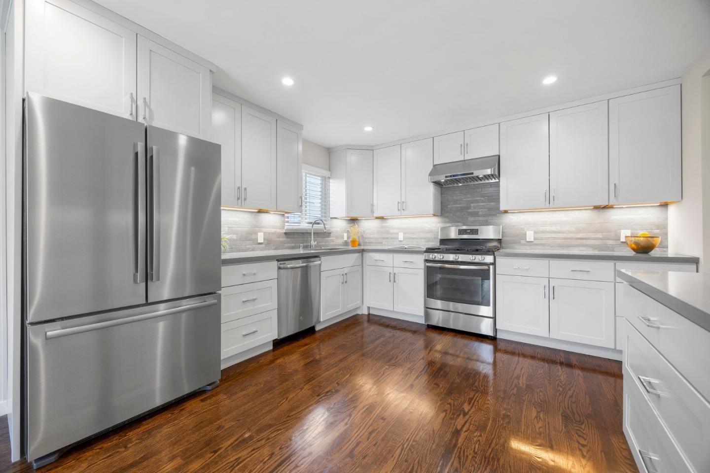 Detail Gallery Image 20 of 55 For 313 Del Rosa Way, San Mateo,  CA 94403 - 3 Beds | 2 Baths