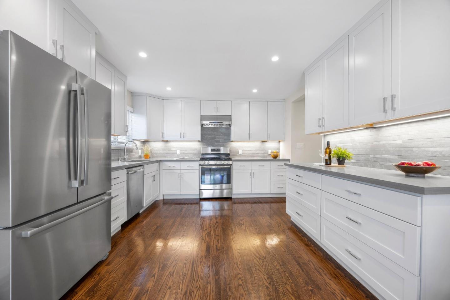 Detail Gallery Image 22 of 55 For 313 Del Rosa Way, San Mateo,  CA 94403 - 3 Beds | 2 Baths