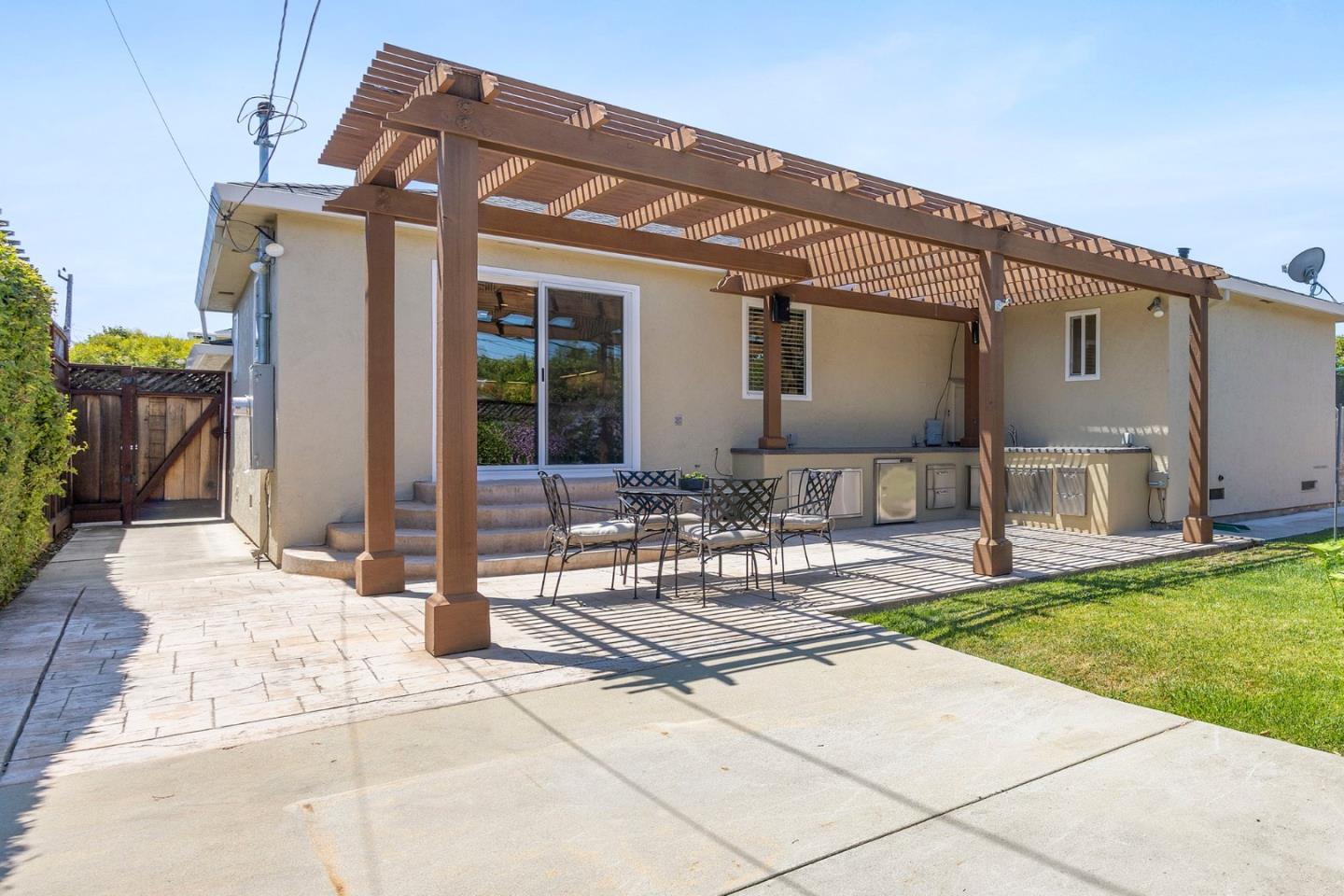 Detail Gallery Image 38 of 55 For 313 Del Rosa Way, San Mateo,  CA 94403 - 3 Beds | 2 Baths
