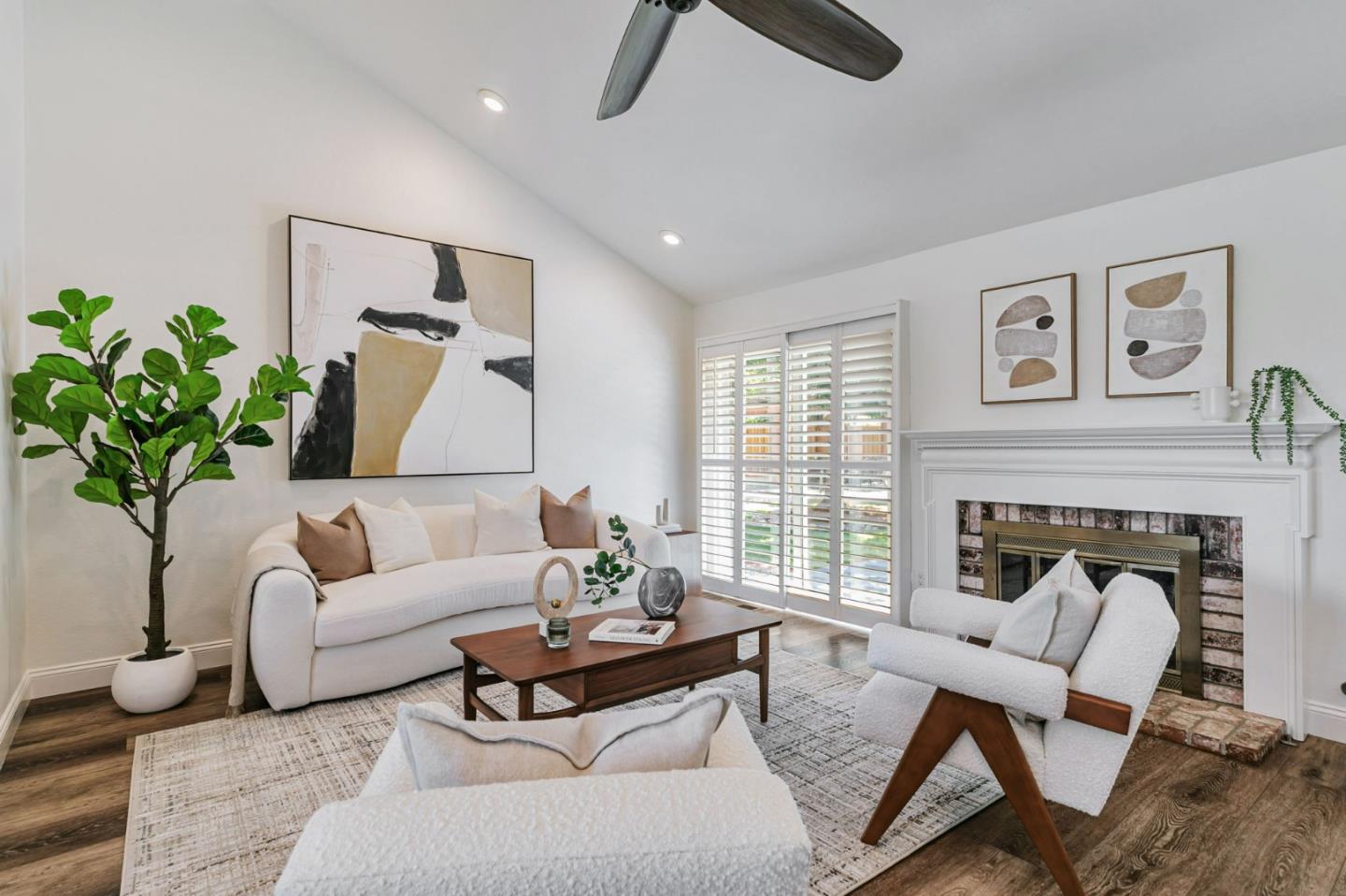 Detail Gallery Image 12 of 48 For 3024 Meadowlands Ln, San Jose,  CA 95135 - 4 Beds | 2 Baths