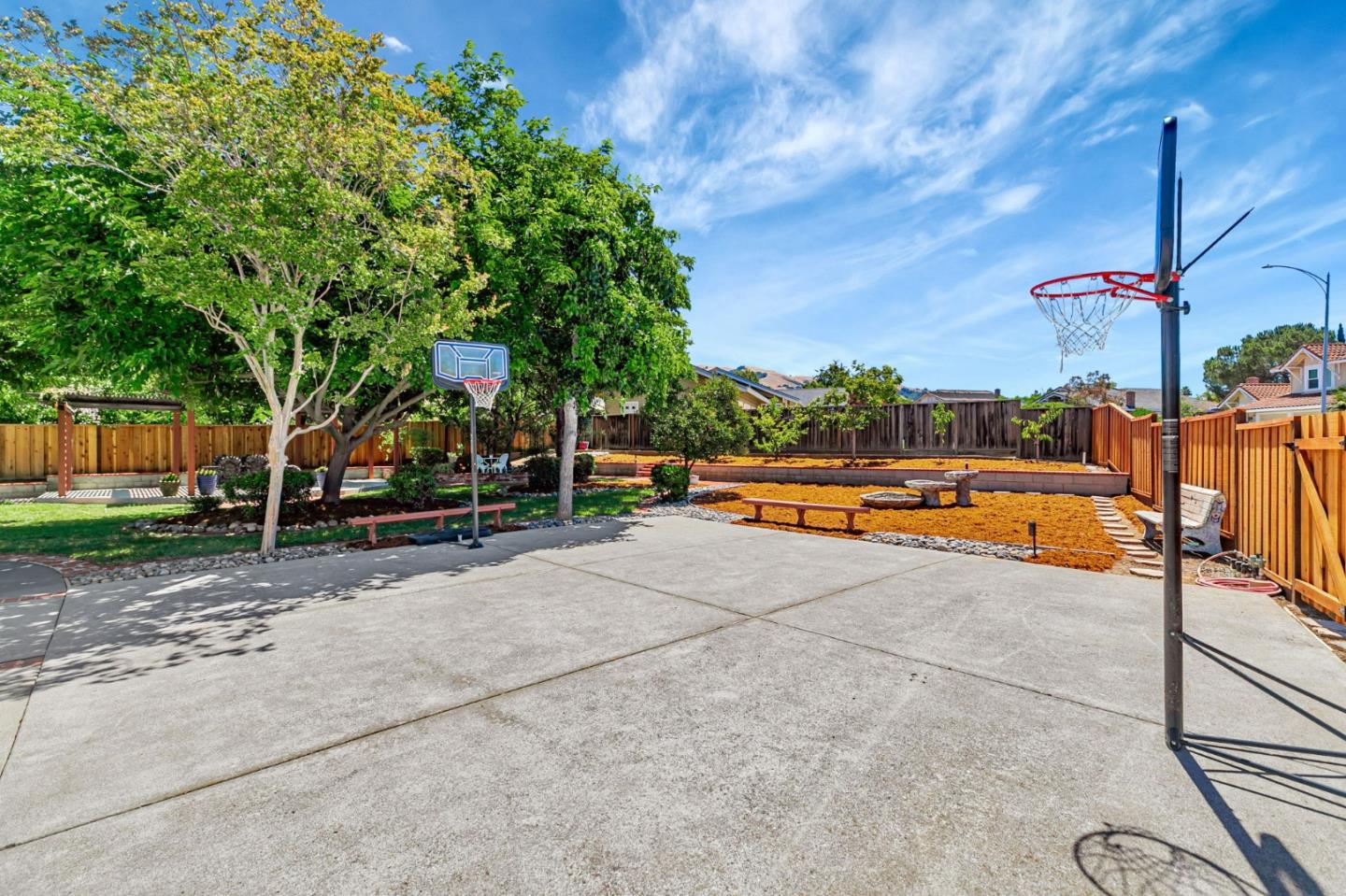 Detail Gallery Image 42 of 48 For 3024 Meadowlands Ln, San Jose,  CA 95135 - 4 Beds | 2 Baths