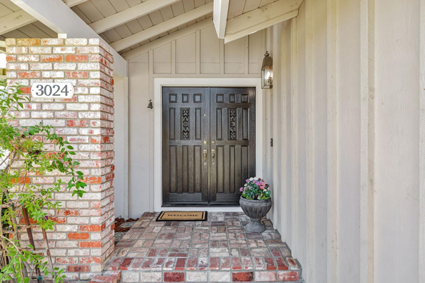 Detail Gallery Image 5 of 48 For 3024 Meadowlands Ln, San Jose,  CA 95135 - 4 Beds | 2 Baths