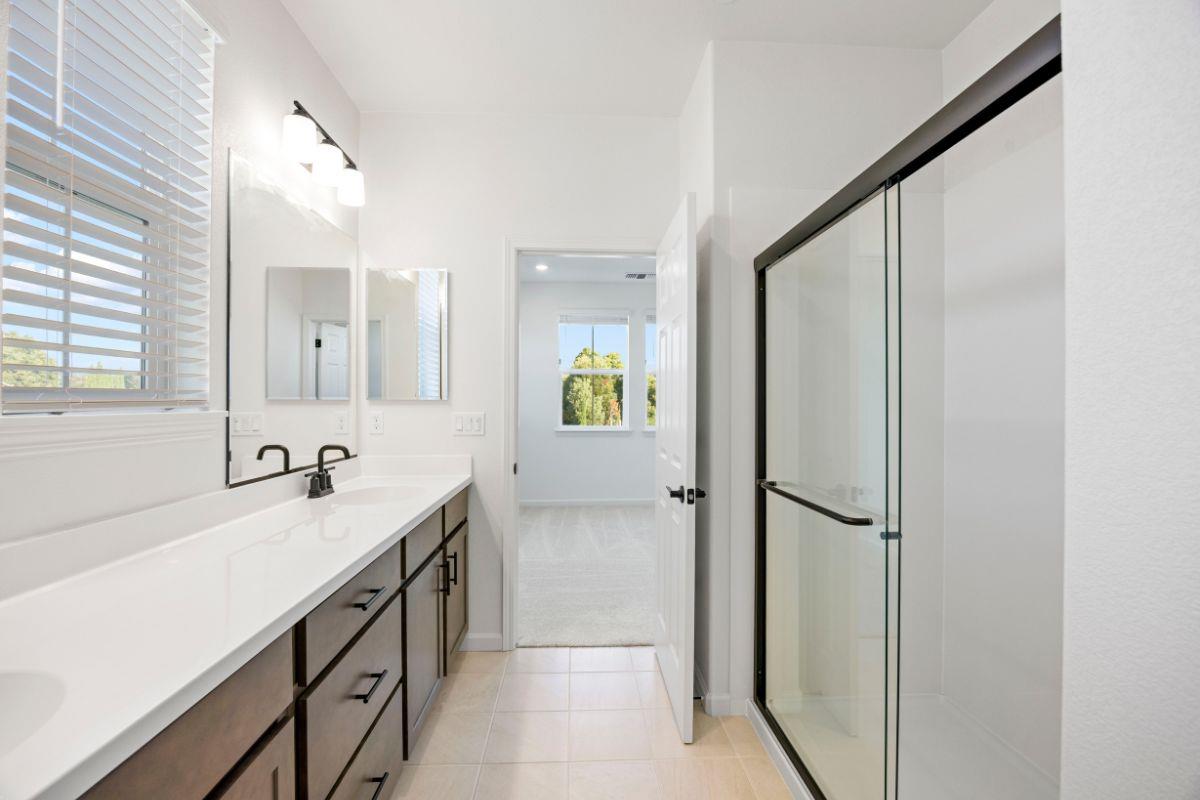 Detail Gallery Image 28 of 32 For 3767 Castro Valley Blvd, Castro Valley,  CA 94546 - 3 Beds | 2/1 Baths