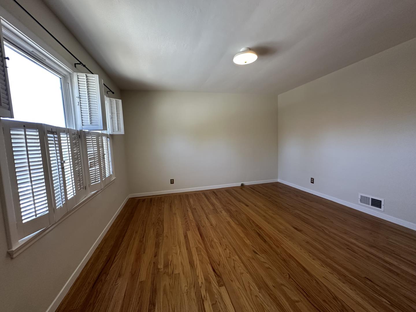 Detail Gallery Image 26 of 40 For 346 Rolling Hills Ave, San Mateo,  CA 94403 - 3 Beds | 2 Baths