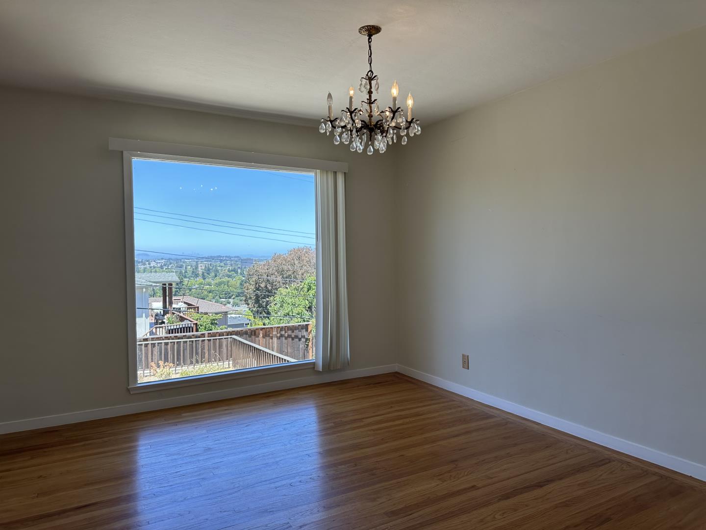 Detail Gallery Image 9 of 40 For 346 Rolling Hills Ave, San Mateo,  CA 94403 - 3 Beds | 2 Baths