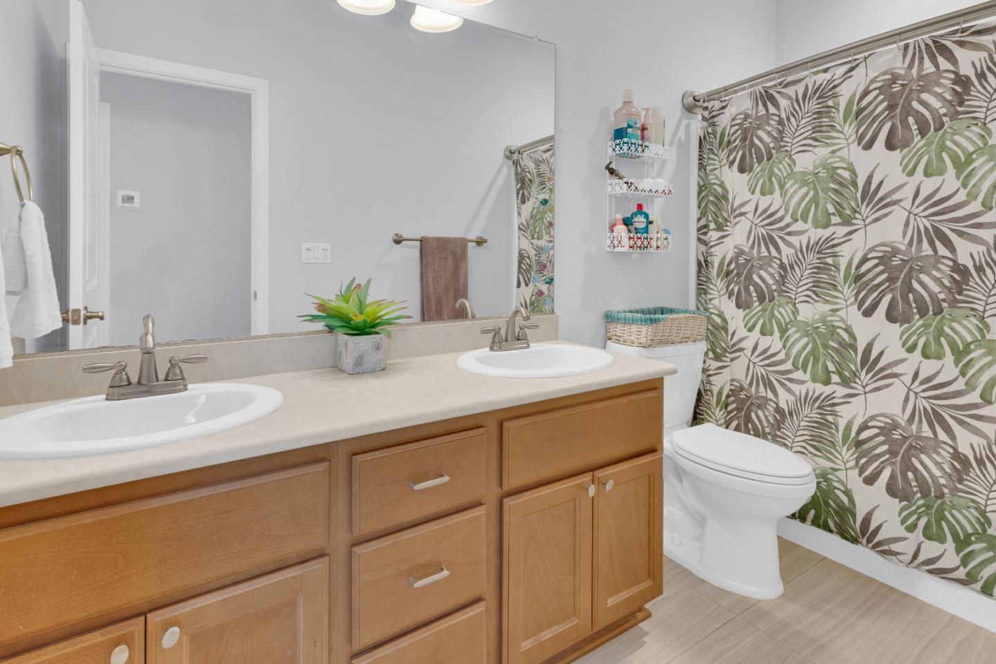 Detail Gallery Image 12 of 25 For 631 Livingston Ave, King City,  CA 93930 - 4 Beds | 2 Baths
