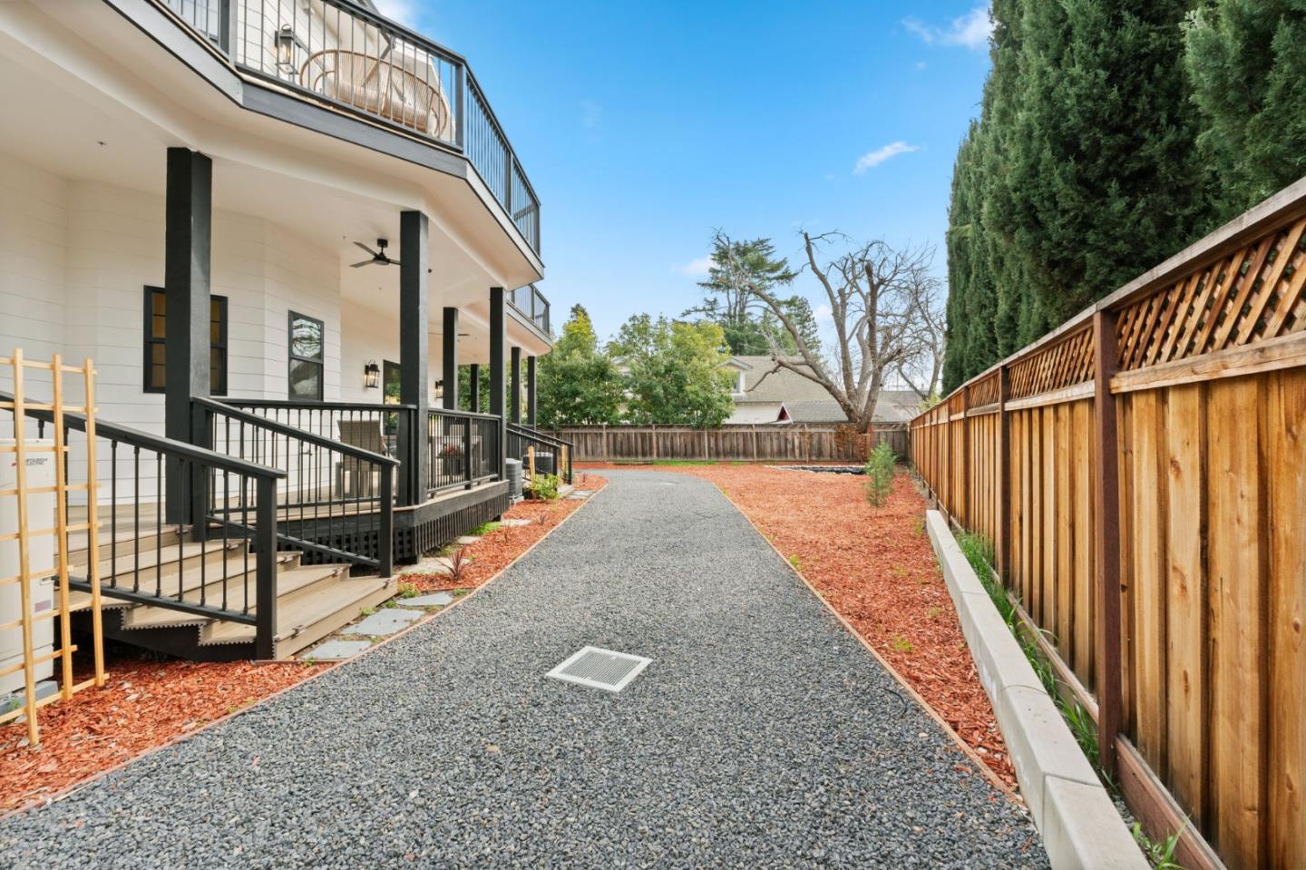 Detail Gallery Image 12 of 84 For 1327 Pine Ave, San Jose,  CA 95125 - 5 Beds | 4/1 Baths