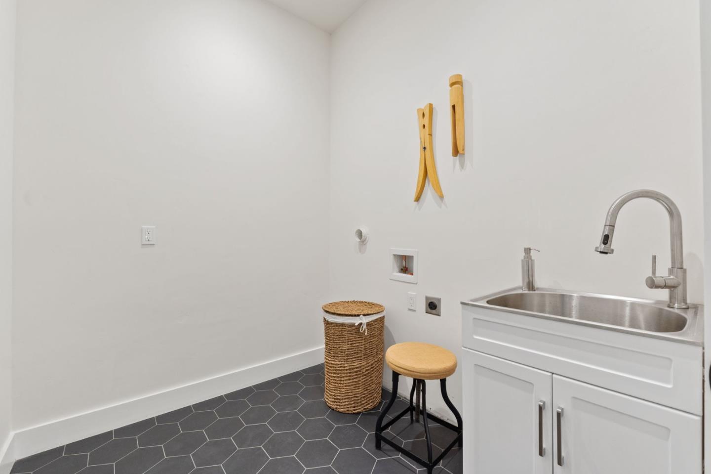 Detail Gallery Image 41 of 84 For 1327 Pine Ave, San Jose,  CA 95125 - 5 Beds | 4/1 Baths