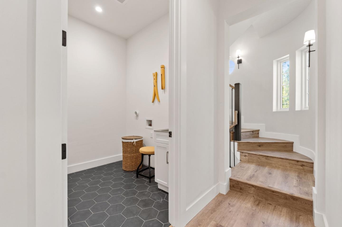 Detail Gallery Image 42 of 84 For 1327 Pine Ave, San Jose,  CA 95125 - 5 Beds | 4/1 Baths