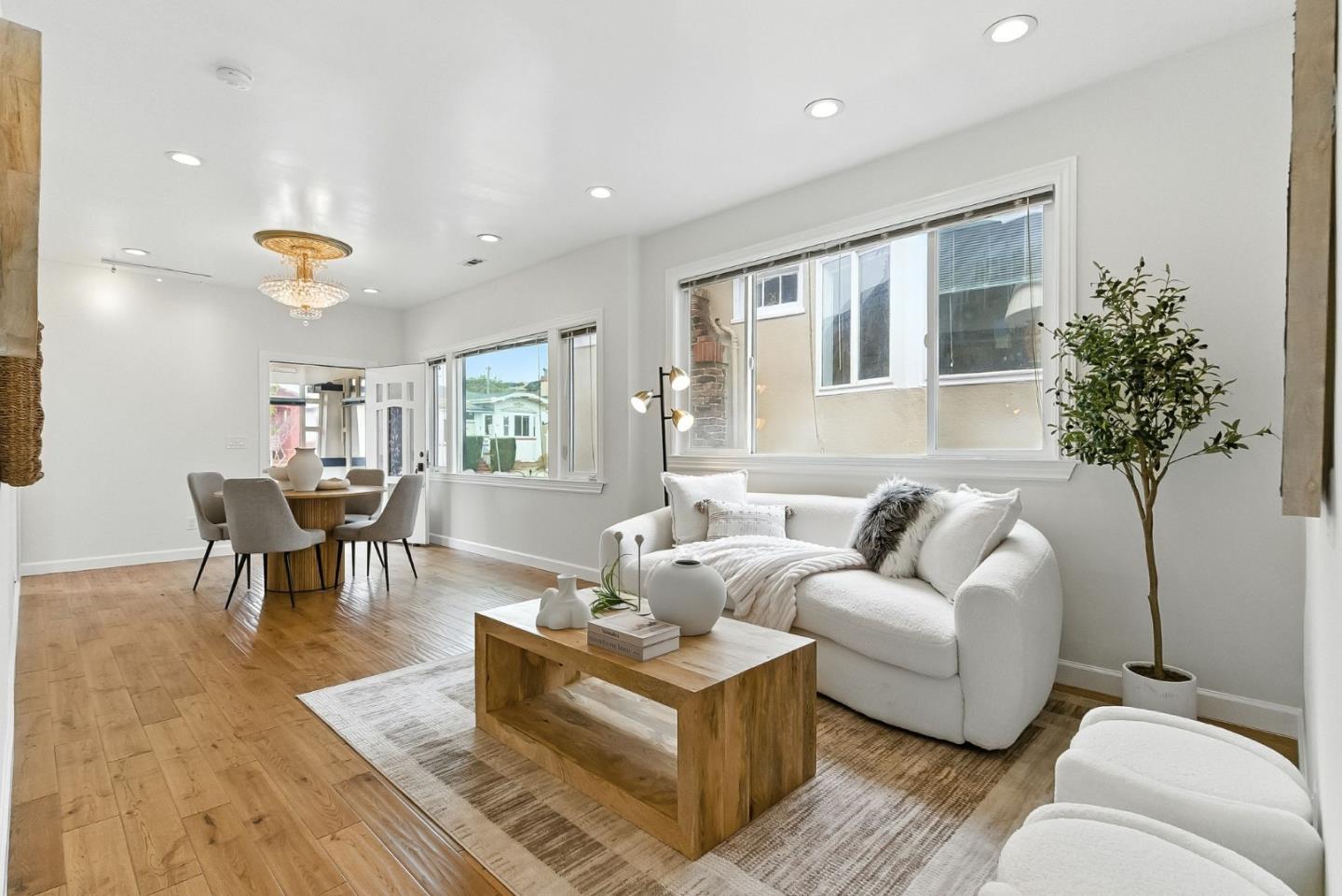 Detail Gallery Image 10 of 65 For 52 Eastwood Dr, San Francisco,  CA 94112 - 6 Beds | 6 Baths