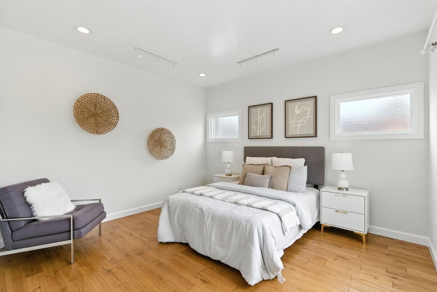 Detail Gallery Image 13 of 65 For 52 Eastwood Dr, San Francisco,  CA 94112 - 6 Beds | 6 Baths