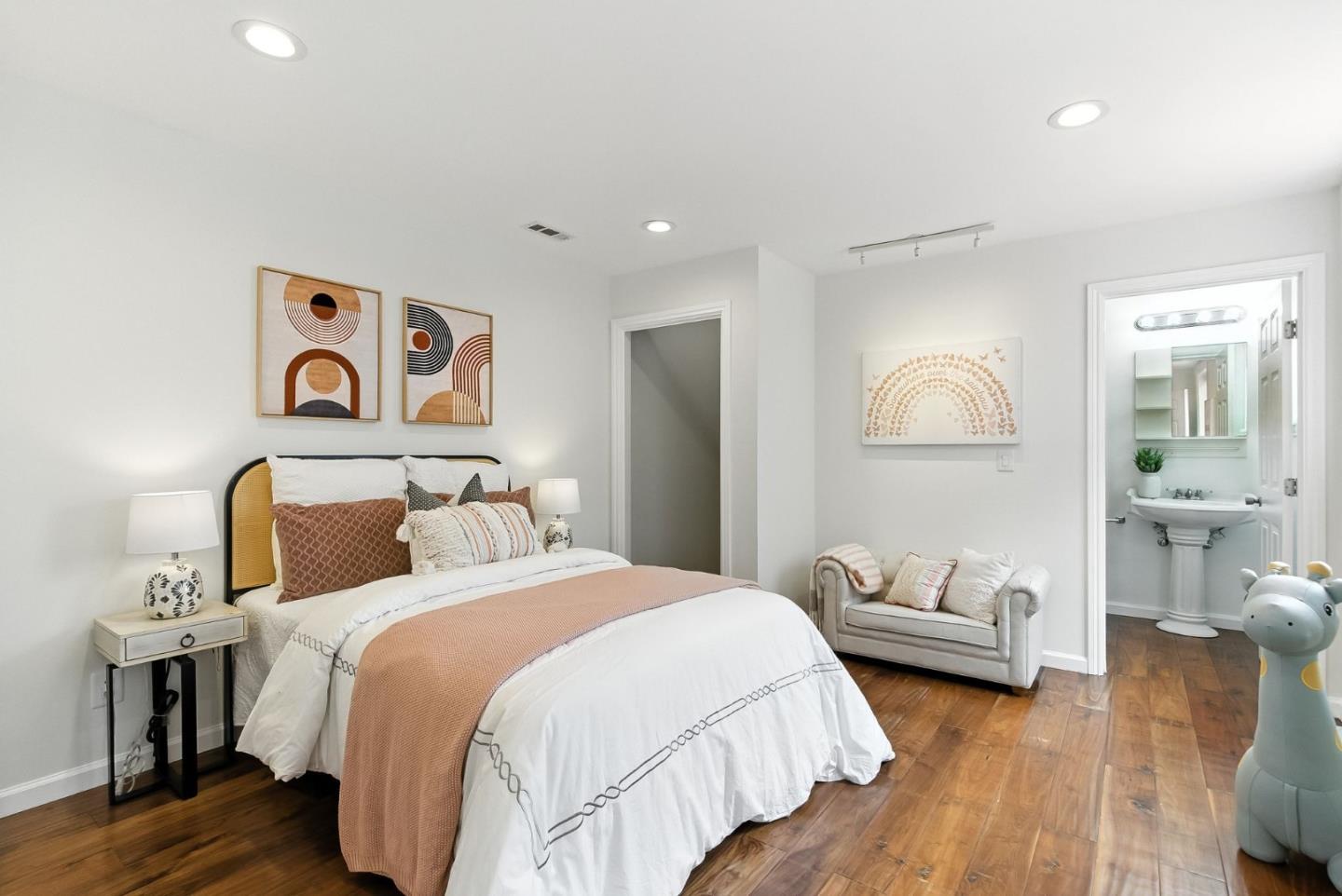 Detail Gallery Image 40 of 65 For 52 Eastwood Dr, San Francisco,  CA 94112 - 6 Beds | 6 Baths
