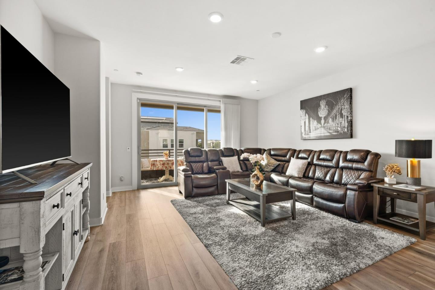 Detail Gallery Image 11 of 45 For 202 Keeper, Irvine,  CA 92618 - 3 Beds | 3/1 Baths