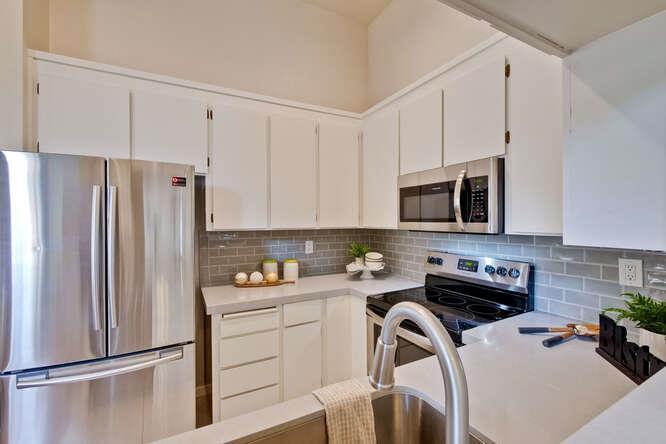Detail Gallery Image 13 of 26 For 2861 S Bascom Ave #706,  Campbell,  CA 95008 - 2 Beds | 2 Baths