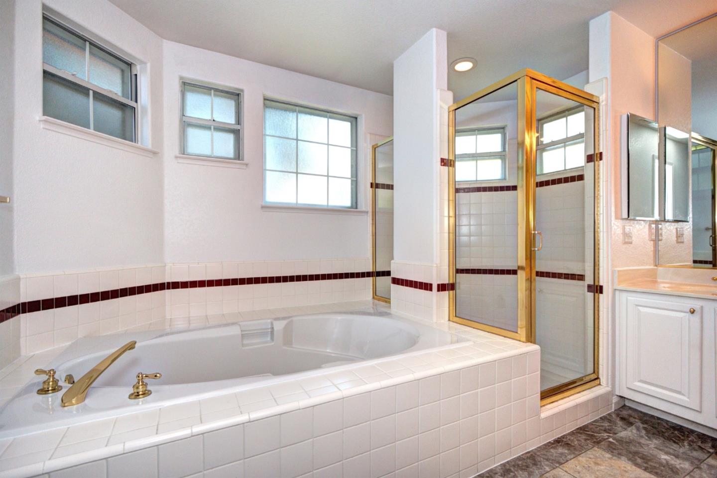 Detail Gallery Image 7 of 14 For 4173 El Camino Real, #49, Palo Alto,  CA 94306 - 3 Beds | 3/1 Baths