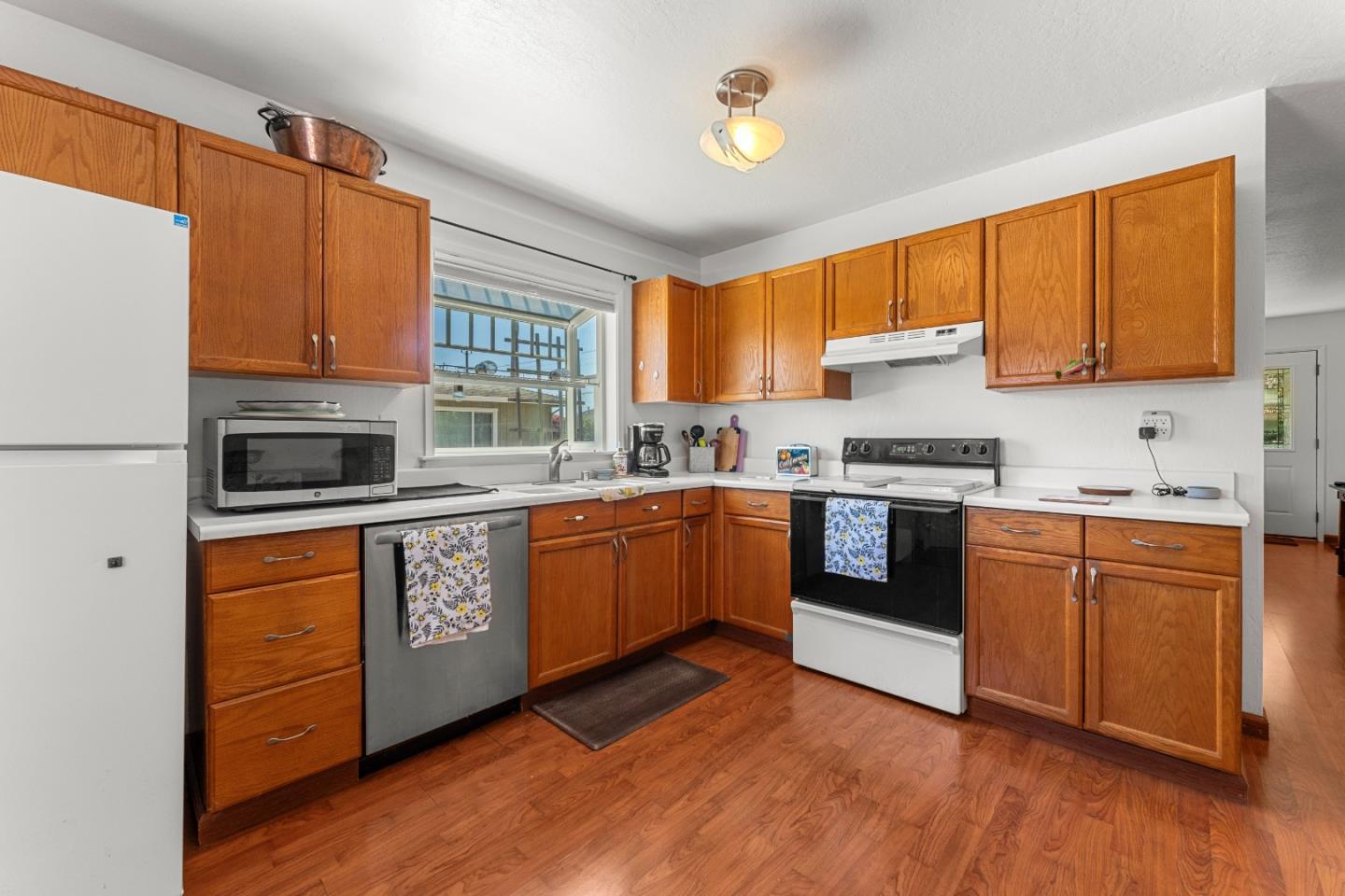 Detail Gallery Image 26 of 37 For 330 Trescony St, Santa Cruz,  CA 95060 - – Beds | – Baths