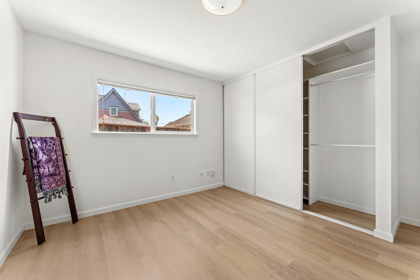 Detail Gallery Image 8 of 37 For 330 Trescony St, Santa Cruz,  CA 95060 - – Beds | – Baths