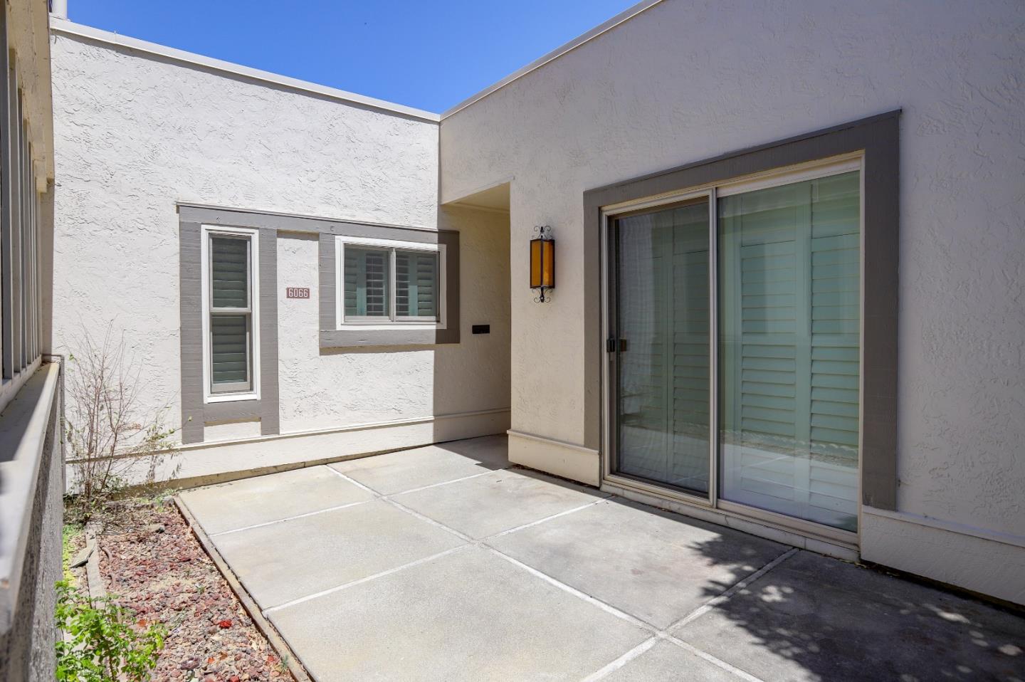 Detail Gallery Image 10 of 30 For 6066 Montgomery Bnd, San Jose,  CA 95135 - 2 Beds | 1 Baths