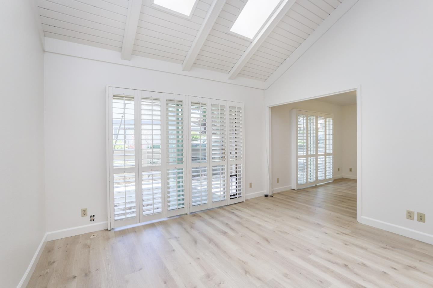Detail Gallery Image 13 of 30 For 6066 Montgomery Bnd, San Jose,  CA 95135 - 2 Beds | 1 Baths
