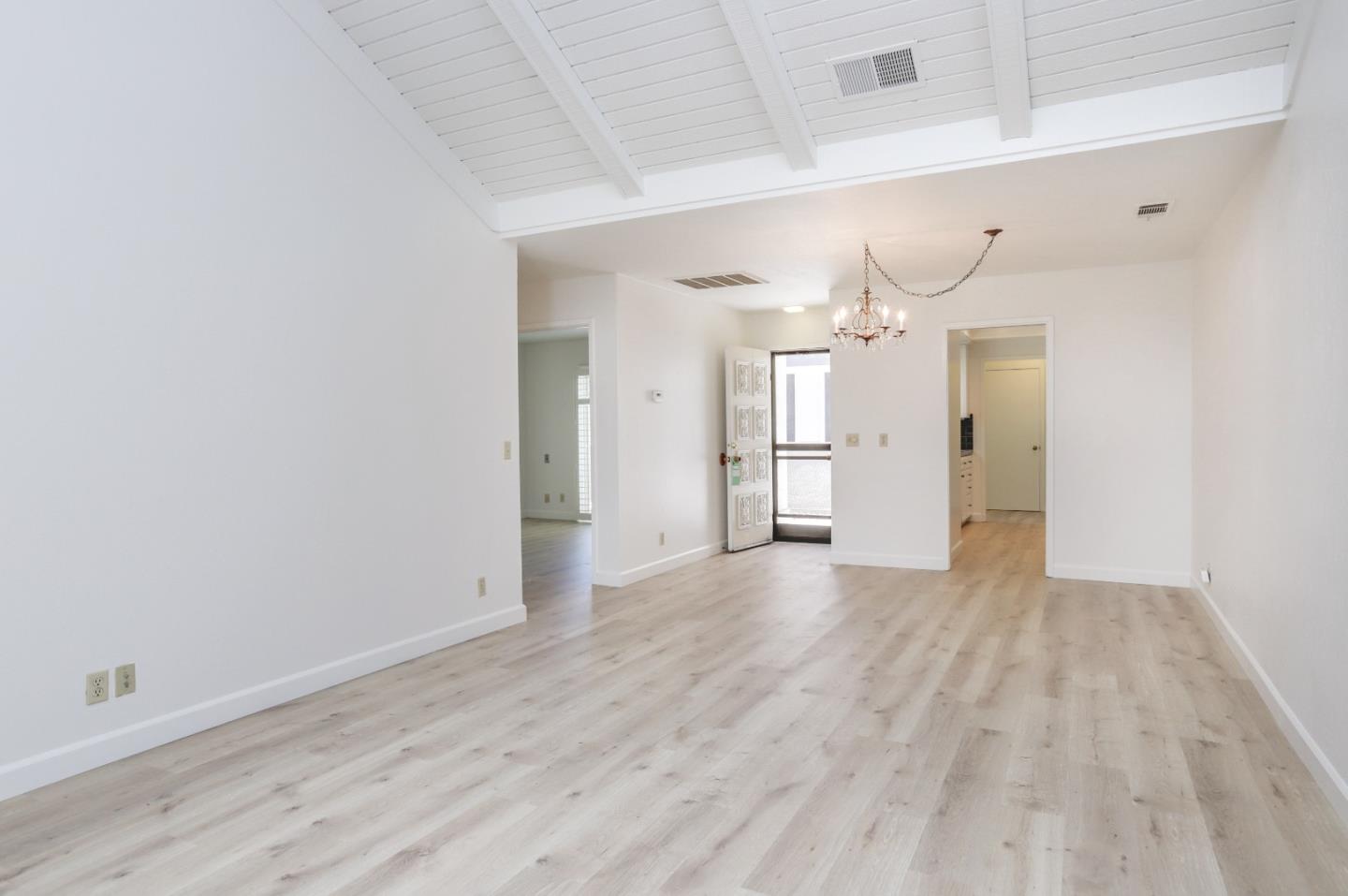 Detail Gallery Image 16 of 30 For 6066 Montgomery Bnd, San Jose,  CA 95135 - 2 Beds | 1 Baths