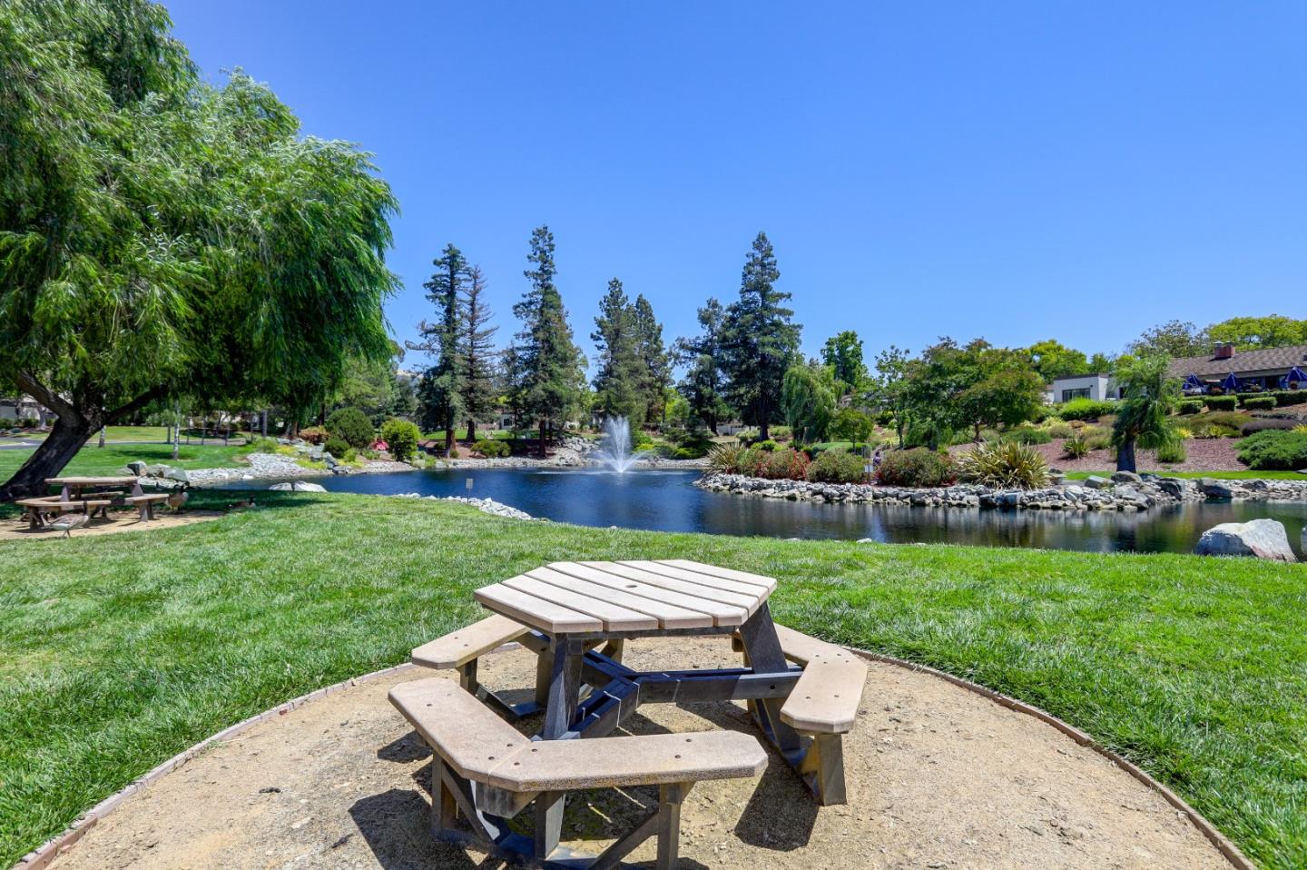 Detail Gallery Image 7 of 30 For 6066 Montgomery Bnd, San Jose,  CA 95135 - 2 Beds | 1 Baths