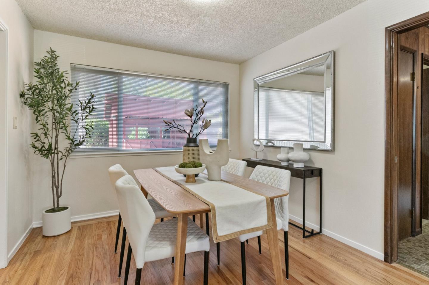 Detail Gallery Image 14 of 61 For 1118 Alameda De Las Pulgas, Redwood City,  CA 94061 - 3 Beds | 2/1 Baths