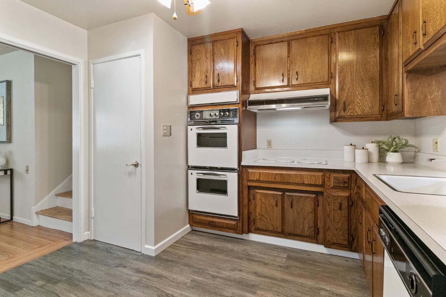 Detail Gallery Image 18 of 61 For 1118 Alameda De Las Pulgas, Redwood City,  CA 94061 - 3 Beds | 2/1 Baths