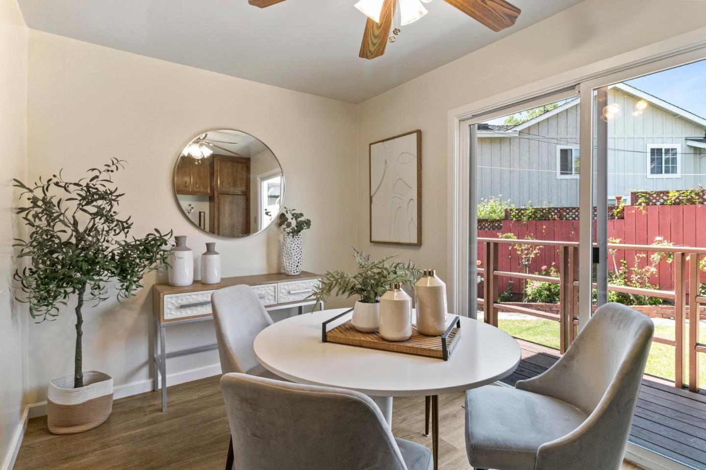 Detail Gallery Image 23 of 61 For 1118 Alameda De Las Pulgas, Redwood City,  CA 94061 - 3 Beds | 2/1 Baths