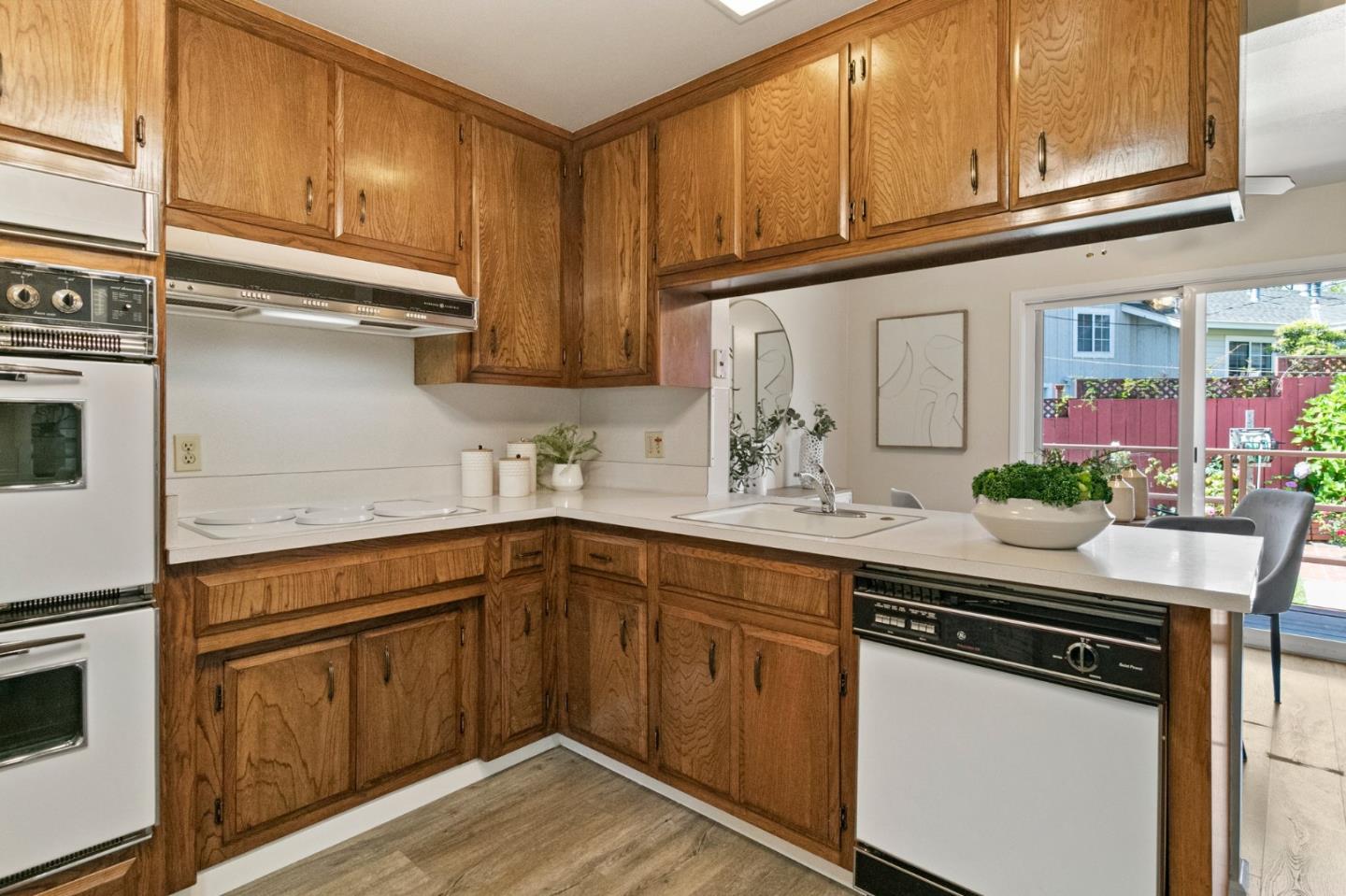 Detail Gallery Image 25 of 61 For 1118 Alameda De Las Pulgas, Redwood City,  CA 94061 - 3 Beds | 2/1 Baths