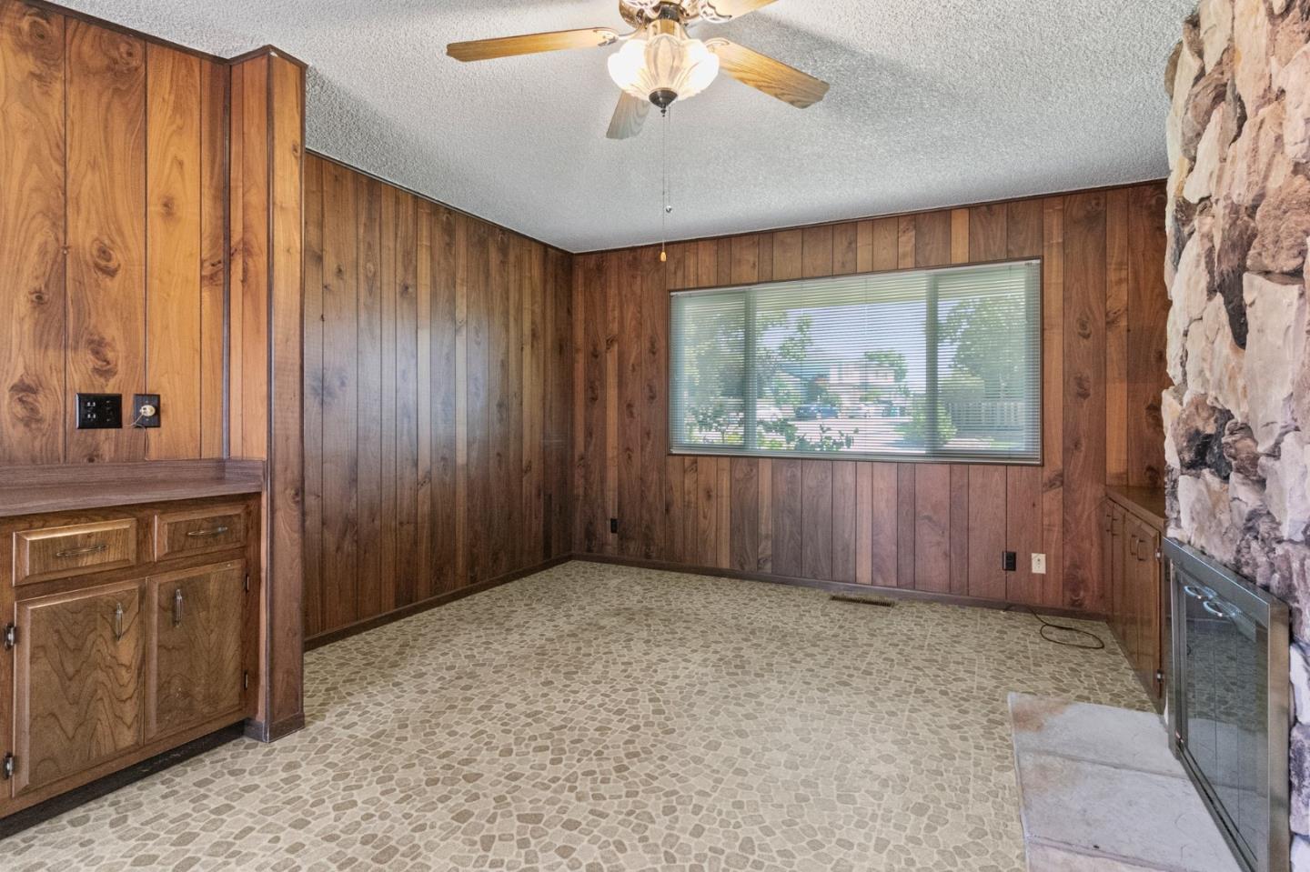 Detail Gallery Image 26 of 61 For 1118 Alameda De Las Pulgas, Redwood City,  CA 94061 - 3 Beds | 2/1 Baths