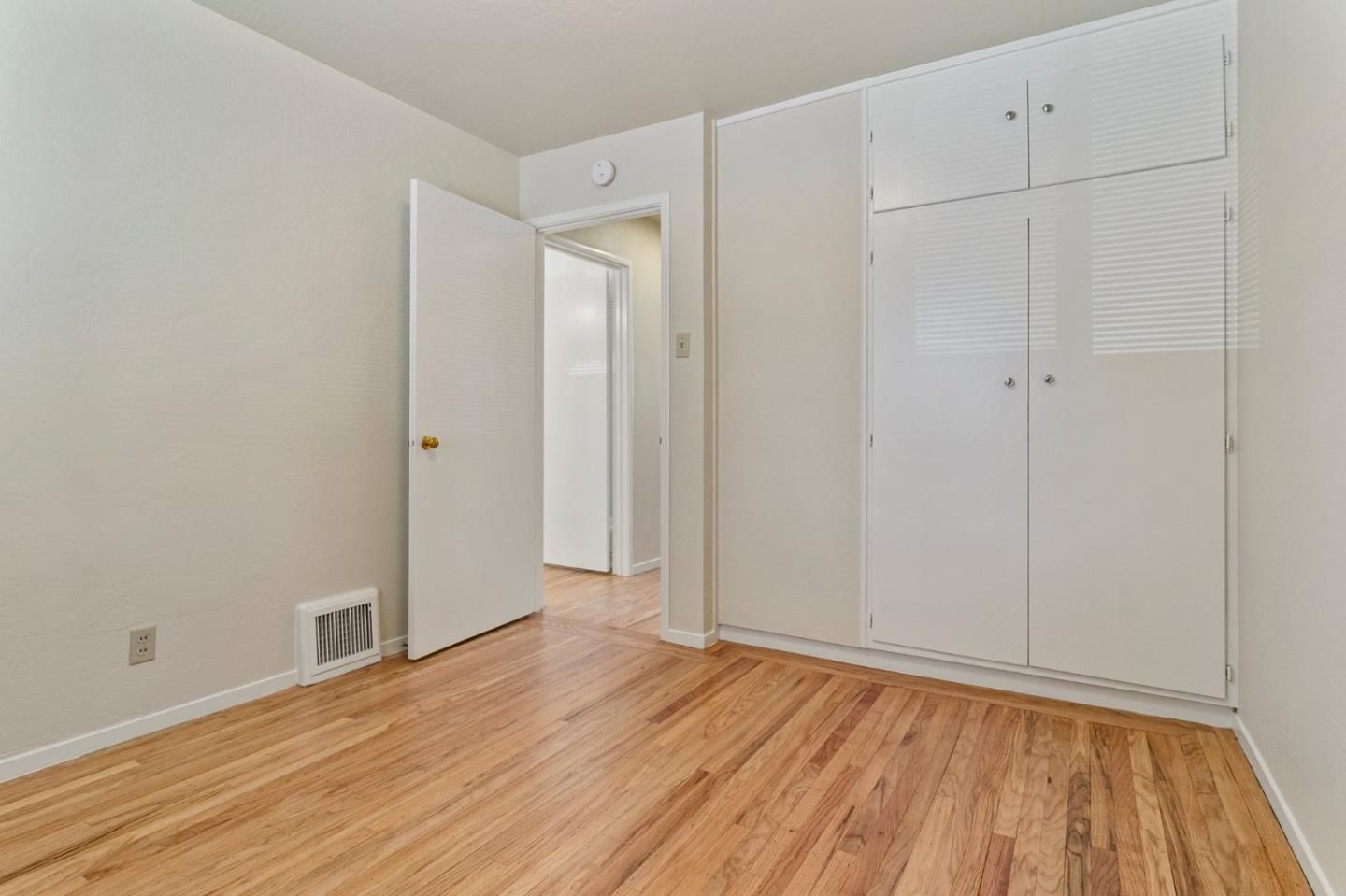 Detail Gallery Image 33 of 61 For 1118 Alameda De Las Pulgas, Redwood City,  CA 94061 - 3 Beds | 2/1 Baths
