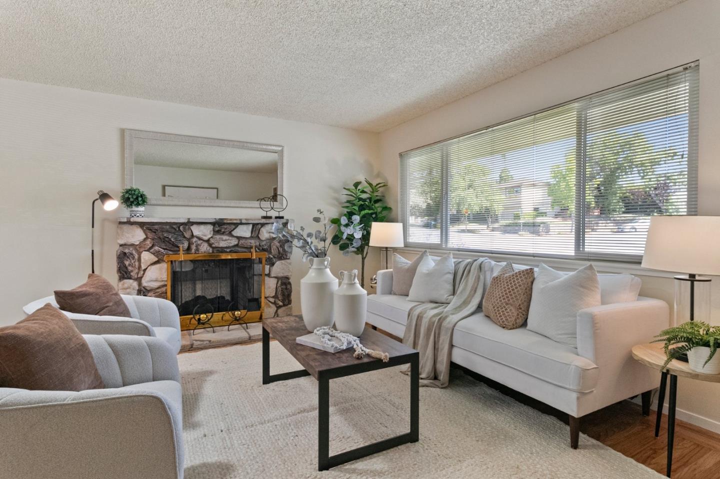 Detail Gallery Image 8 of 61 For 1118 Alameda De Las Pulgas, Redwood City,  CA 94061 - 3 Beds | 2/1 Baths