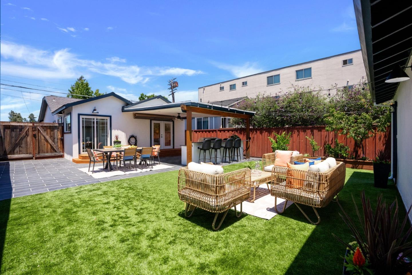 Detail Gallery Image 24 of 30 For 1349 Jefferson Ave, Redwood City,  CA 94062 - 2 Beds | 2 Baths