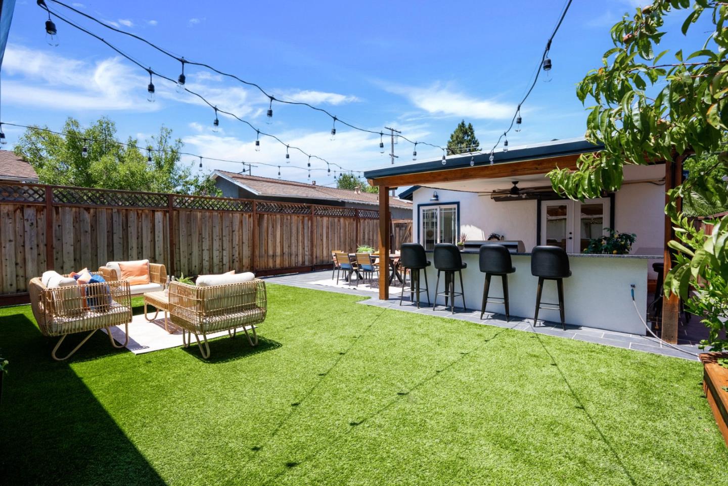 Detail Gallery Image 27 of 30 For 1349 Jefferson Ave, Redwood City,  CA 94062 - 2 Beds | 2 Baths