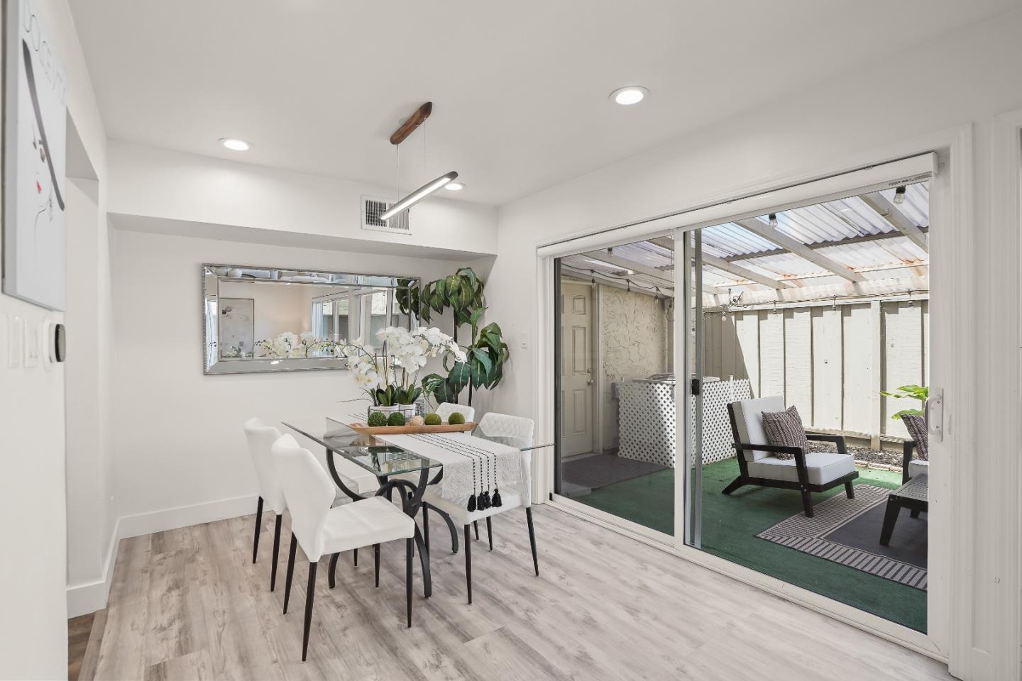 Detail Gallery Image 5 of 29 For 263 Truckee Ln, San Jose,  CA 95136 - 3 Beds | 2 Baths