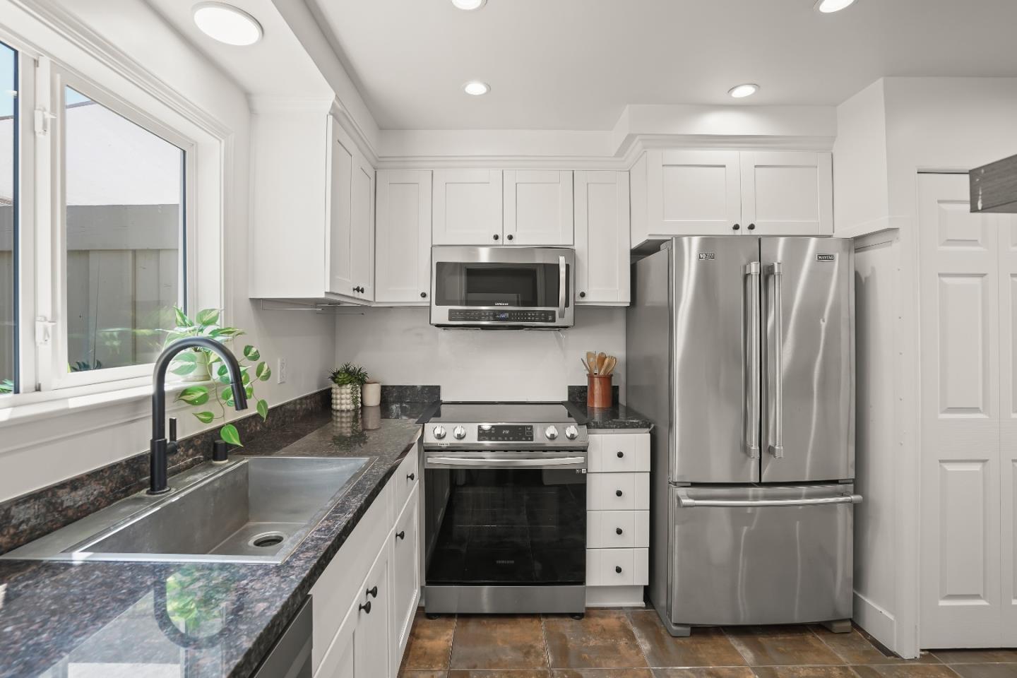 Detail Gallery Image 8 of 29 For 263 Truckee Ln, San Jose,  CA 95136 - 3 Beds | 2 Baths