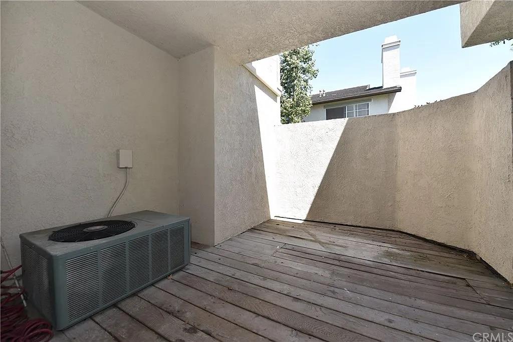 Detail Gallery Image 9 of 14 For 93 Oxford, Irvine,  CA 92612 - 1 Beds | 1 Baths